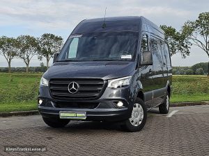 Przód pojazdu — Mercedes-Benz SPRINTER 317 L2H2 3.5t Trekhaak z 2023 roku