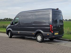 Strona kierowcy z tyłu — Mercedes-Benz SPRINTER 317 L2H2 3.5t Trekhaak z 2023 roku
