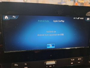 Ekran z Apple CarPlay — Mercedes-Benz SPRINTER 317 L2H2 LED Mbux10 Navi z 2024 roku