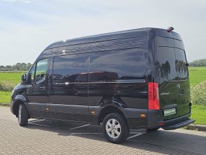 Strona kierowcy z tyłu — Mercedes-Benz SPRINTER 317 L2H2 LED Mbux10 Navi z 2024 roku