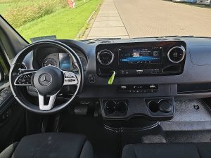 Deska rozdzielcza i stanowisko kierowcy — Mercedes-Benz SPRINTER 317 L2H2 LED Mbux10 Navi z 2024 roku