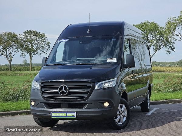 Mercedes-Benz SPRINTER 317 L2H2 LED Mbux10 Navi z 2024 roku, blaszak z zagranicy — przód pojazdu