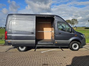 Drzwi boczne przestrzeni ładunkowej — Mercedes-Benz SPRINTER 317 L2H2 Mbux10 LED AC! z 2024 roku