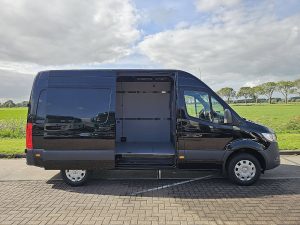 Drzwi boczne przestrzeni ładunkowej — Mercedes-Benz SPRINTER 317 L2H2 RWD Mbux AC z 2023 roku