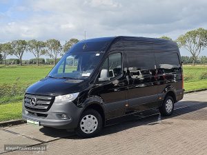 Strona kierowcy z przodu — Mercedes-Benz SPRINTER 317 L2H2 RWD Mbux AC z 2023 roku