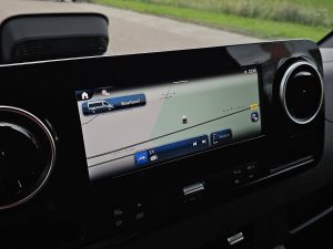 Wyposażenie specjalne wnętrza, ujęcie 2 — Mercedes-Benz SPRINTER 317 L3H2 Maxi LED Mbux10 z 2024 roku