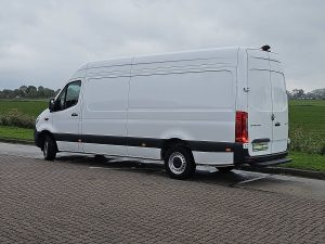 Strona kierowcy z tyłu — Mercedes-Benz SPRINTER 317 L3H2 Maxi LED Mbux10 z 2024 roku