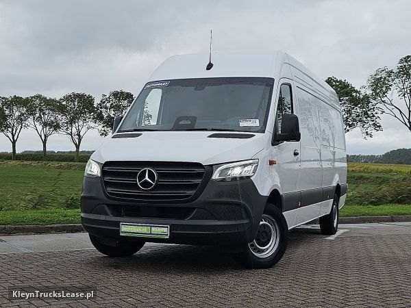 Mercedes-Benz SPRINTER 317 L3H2 Maxi LED Mbux10 z 2024 roku, blaszak z zagranicy — przód pojazdu