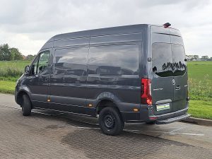 Strona kierowcy z tyłu — Mercedes-Benz SPRINTER 319 L2H2 MBUX10  LED!! z 2023 roku