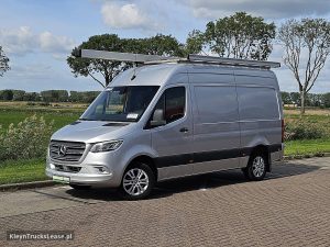 Strona kierowcy z przodu — Mercedes-Benz SPRINTER 319 L2H2 V6 3.5T-AHG LED z 2020 roku