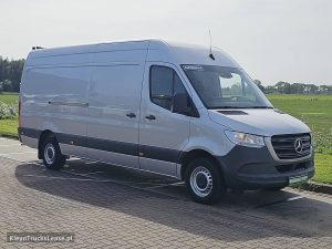 Strona pasażera z przodu — Mercedes-Benz SPRINTER 319 L3H2 V6 3.0Ltr Maxi! z 2019 roku