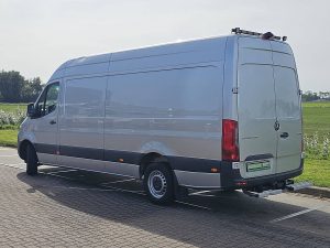 Strona kierowcy z tyłu — Mercedes-Benz SPRINTER 319 L3H2 V6 3.0Ltr Maxi! z 2019 roku