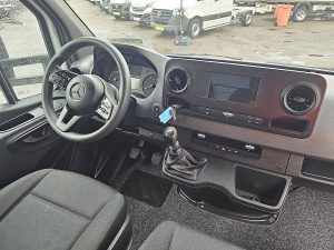 Deska rozdzielcza i stanowisko kierowcy — Mercedes-Benz SPRINTER 515 ac camera EURO6 z 2022 roku