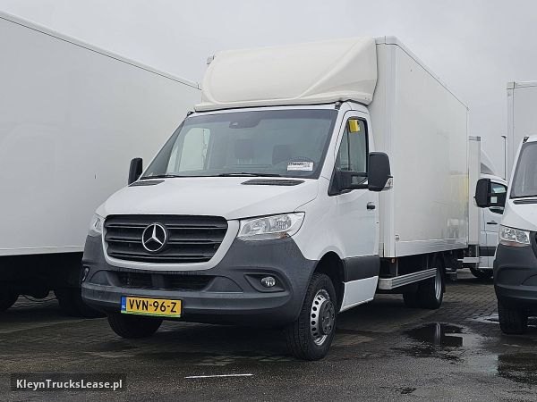 Mercedes-Benz SPRINTER 515 ac camera EURO6 z 2022 roku, kontener z zagranicy — przód pojazdu