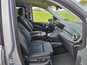 Wnętrze kabiny — Mercedes-Benz V-KLASSE 250 CDI Full 7-persoons EUR6 z 2025 roku