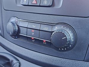 Wyposażenie specjalne wnętrza, ujęcie 2 — Mercedes-Benz VITO 114 L2 Carplay Camera AC z 2022 roku