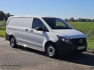 Strona pasażera z przodu — Mercedes-Benz VITO 114 L2 Carplay Camera AC z 2022 roku