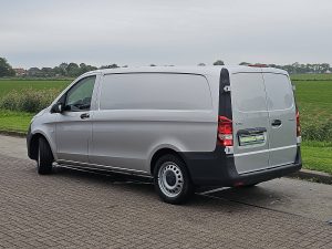 Strona kierowcy z tyłu — Mercedes-Benz VITO 114 L2 Wp-Inrichting LED z 2022 roku