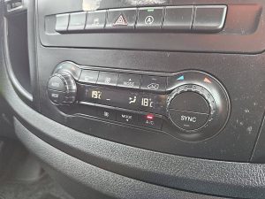 Wyposażenie specjalne wnętrza — Mercedes-Benz VITO 114 L2 Wp-Inrichting LED z 2022 roku