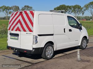 Strona pasażera z tyłu — Nissan E-NV200 ac aut wltp 200 kms z 2021 roku