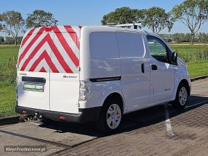 Strona pasażera z tyłu — Nissan E-NV200 ac aut wltp 200 kms z 2021 roku