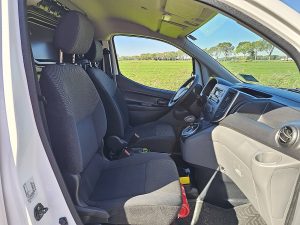 Wnętrze kabiny — Nissan E-NV200 ac aut wltp 200 kms z 2021 roku