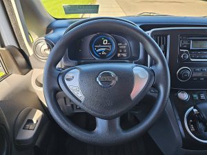 Wyposażenie specjalne wnętrza — Nissan E-NV200 ac aut wltp 200 kms z 2021 roku