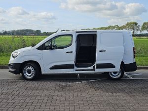 Wyposażenie specjalne — Opel COMBO 1.5 L2 2xZjdeur NAP Eur6 z 2021 roku