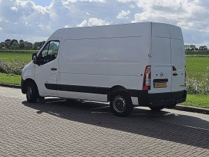 Strona kierowcy z tyłu — Opel MOVANO 2.3 z 2018 roku