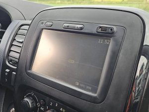 Wyposażenie specjalne wnętrza, ujęcie 3 — Opel VIVARO 1.6 z 2017 roku