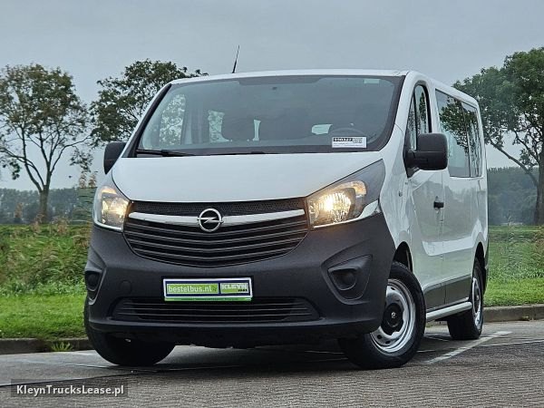 Opel VIVARO 1.6 L1H1 Kombi 9P Airco z 2019 roku, do przewozu osób z zagranicy — przód pojazdu