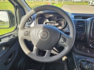 Wyposażenie specjalne wnętrza, ujęcie 2 — Opel VIVARO 1.6 L1H1 Kombi 9P Airco z 2019 roku