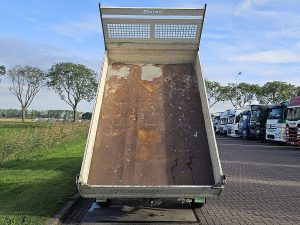 Przestrzeń ładunkowa — Peugeot BOXER 2.0 BHDI 130 KIPPER z 2020 roku