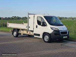 Strona pasażera z przodu — Peugeot BOXER 2.0 BHDI 130 KIPPER z 2020 roku