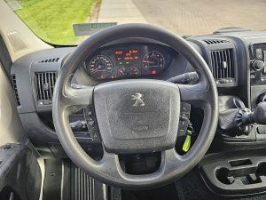 Wyposażenie specjalne wnętrza — Peugeot BOXER 2.0 Kipper Airco Euro6! z 2021 roku