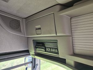 Wyposażenie specjalne wnętrza, ujęcie 3 — Renault MAGNUM 480 RETARDER z 2012 roku