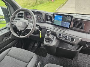 Deska rozdzielcza i stanowisko kierowcy — Renault MASTER 2.0 L2H2 LED Trekhaak z 2025 roku