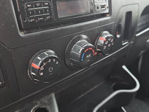 Wyposażenie specjalne wnętrza — Renault MASTER 2.3 z 2018 roku