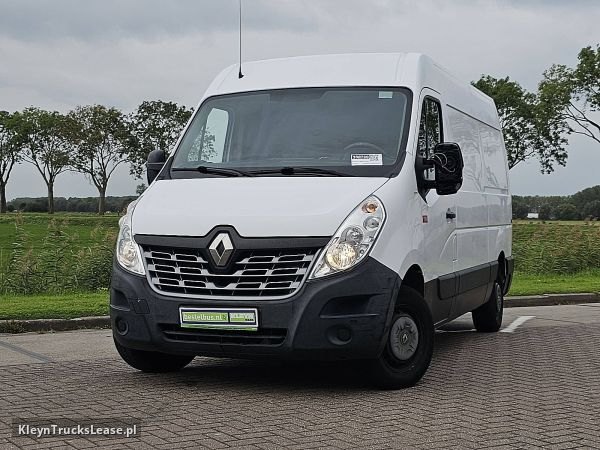 Renault MASTER 2.3 z 2018 roku, blaszak z zagranicy — przód pojazdu