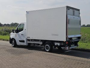 Strona kierowcy z tyłu — Renault MASTER 2.3 DCI 145 FRIGO LBW z 2020 roku