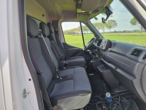 Wnętrze kabiny — Renault MASTER 2.3 DCI 145 FRIGO LBW z 2020 roku