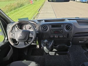 Deska rozdzielcza i stanowisko kierowcy — Renault MASTER 2.3 DUB.Cab Open-Laadbak z 2016 roku
