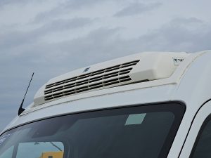 Agregat chłodniczy z tabliczką danych — Renault MASTER 2.3 L2H2 Koelwagen D/N! z 2024 roku