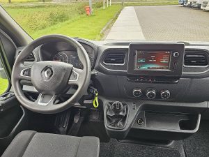 Deska rozdzielcza i stanowisko kierowcy — Renault MASTER T35 ac camera EURO6 z 2022 roku