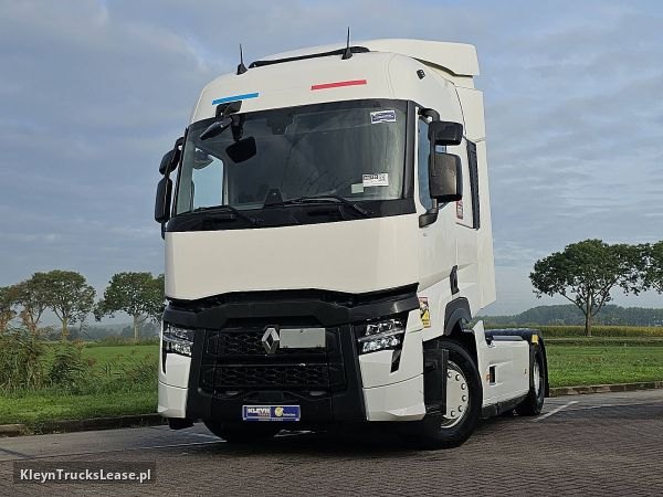 Renault T 480 z 2022 roku, ciągnik siodłowy z zagranicy — przód pojazdu