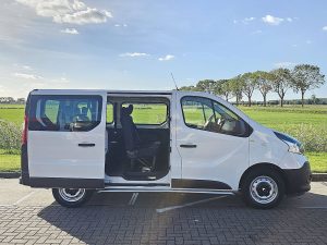 Drzwi boczne przestrzeni ładunkowej — Renault TRAFIC 1.6 DCI L1H1 Kombi 8-Pers AC z 2019 roku