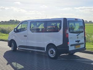 Strona kierowcy z tyłu — Renault TRAFIC 1.6 DCI L1H1 Kombi 8-Pers AC z 2019 roku