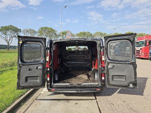 Przestrzeń ładunkowa — Renault TRAFIC 2.0 DCI ac dubbelcabine EUR6 z 2021 roku