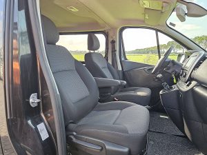 Wnętrze kabiny — Renault TRAFIC 2.0 DCI ac dubbelcabine EUR6 z 2021 roku