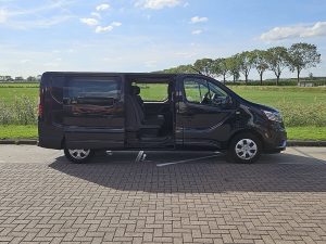 Drzwi boczne przestrzeni ładunkowej — Renault TRAFIC 2.0 DCI L2 DubbeleCabine NAP z 2022 roku
